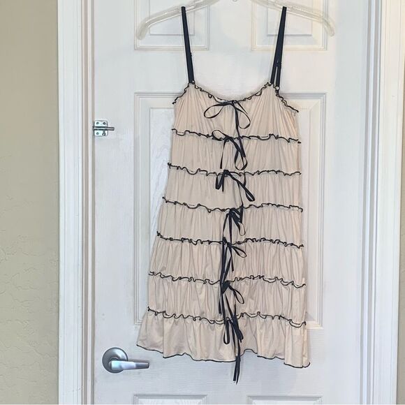 Chloefairy  Summer Ruched Mini Dress Ruffle Tunnel Spaghetti Straps Size Medium - Picture 2 of 11